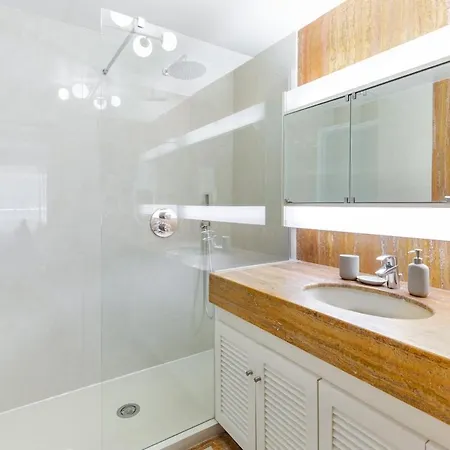 Apartment Luxurious With Sea And Carlton View *